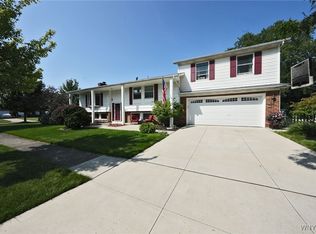 86 Jeanmoor Rd, Amherst, NY 14228