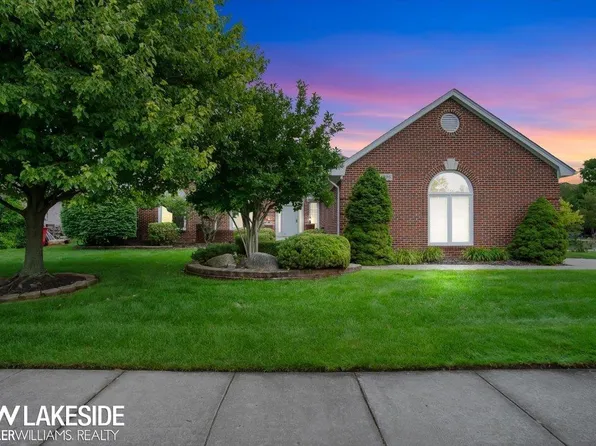 54296 Jack Dr, Macomb, MI 48042