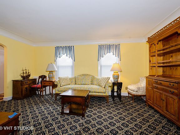 3rd image of 7915 Tripp Ave