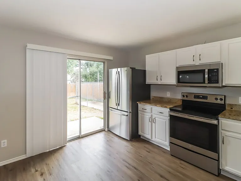 510 Riverway Ln — Photo 7