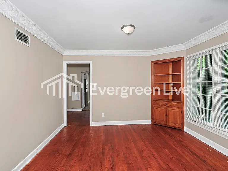 3202 N 53rd St #1 — Photo 9