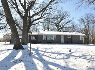 6435 Maple Dr, Waconia, MN 55387