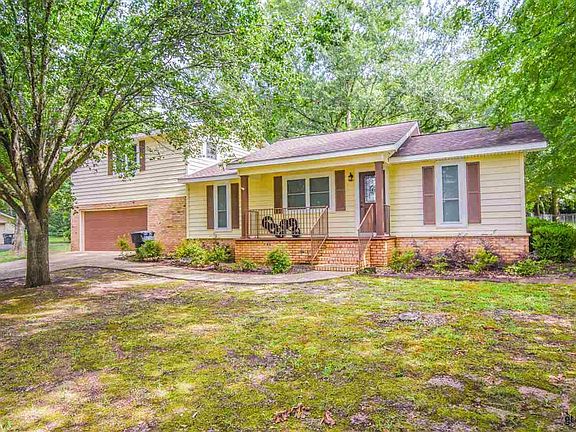 2nd image of 904 McClenny Dr