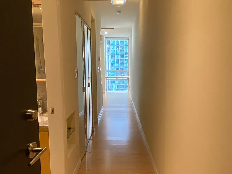 3504 Hurontario St #3107 — Photo 2