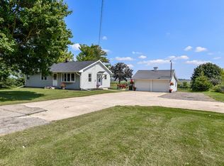 5025 69th Dr, Union Grove, WI 53182