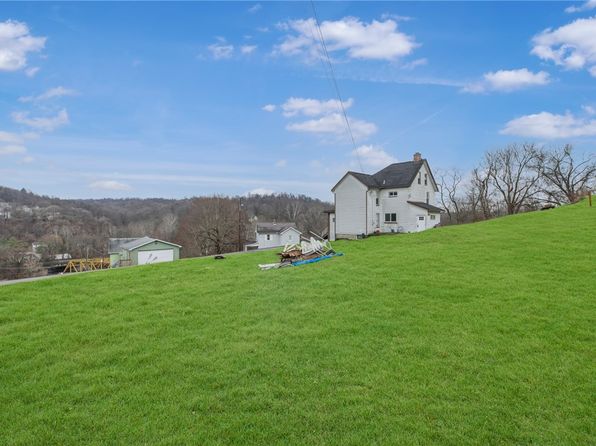 11731 McCallem St, Larimer, PA 15647