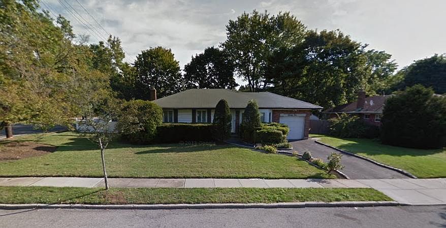 1st image of 24 Lark Dr