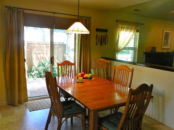 5th image of 1026 W Pinehurst Dr