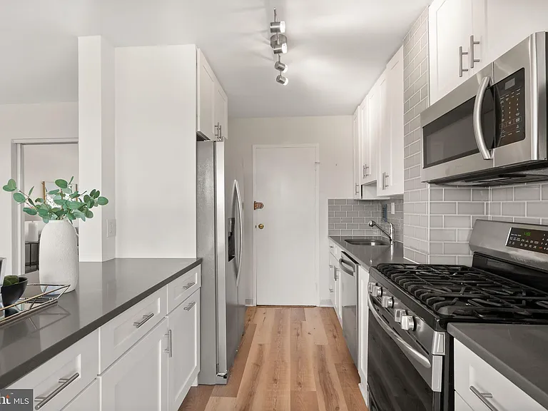 6621 Wakefield Dr #913 — Photo 16