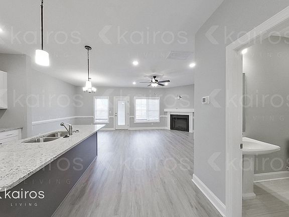 3rd image of 3712 Oak Leaf Way #F