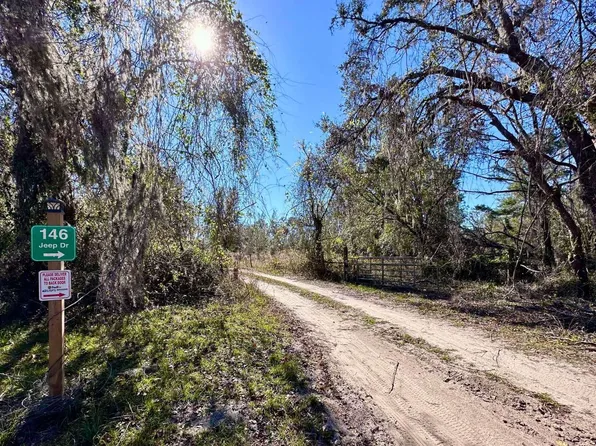146 Jeep Dr NW, Wellborn, FL 32094