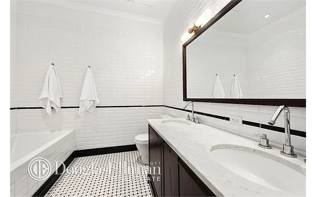 Sold by Douglas Elliman | media 21