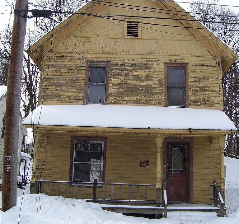 2nd image of 11 Taylor St