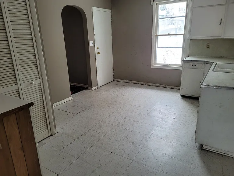 270A Liberty St #B — Photo 6