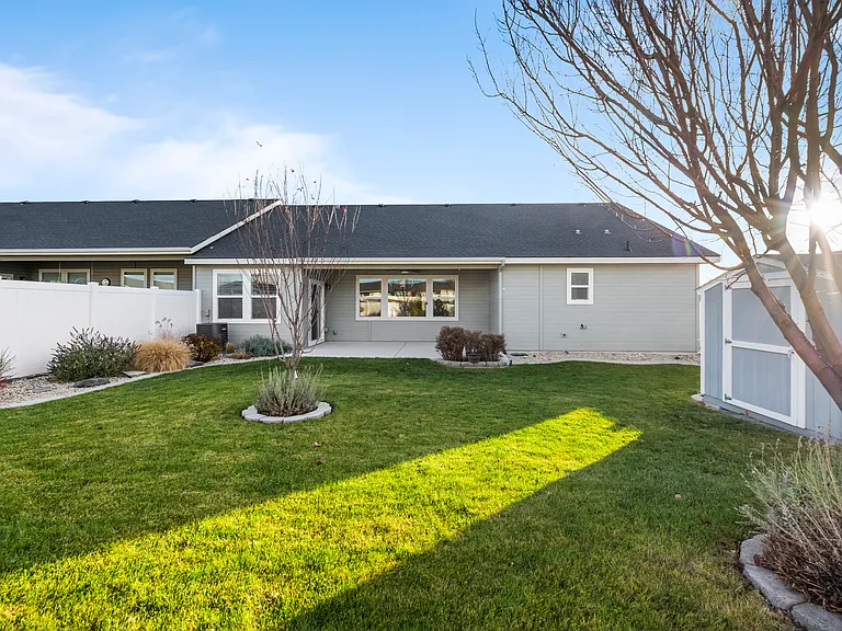1088 E Seraphina St — Photo 23