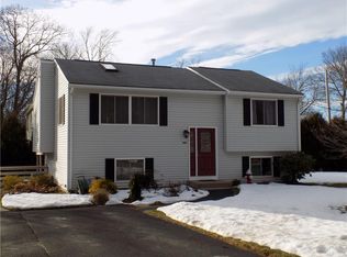 245 Claypool Dr, Warwick, RI 02886