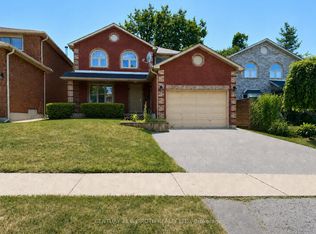 29 Irwin Dr, Barrie, ON L4N 7A6