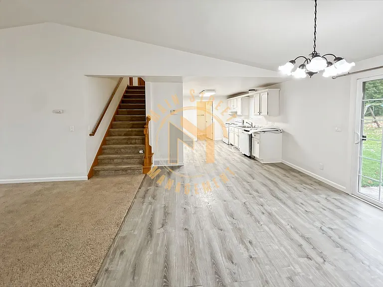 466 S Good Hope Rd — Photo 10