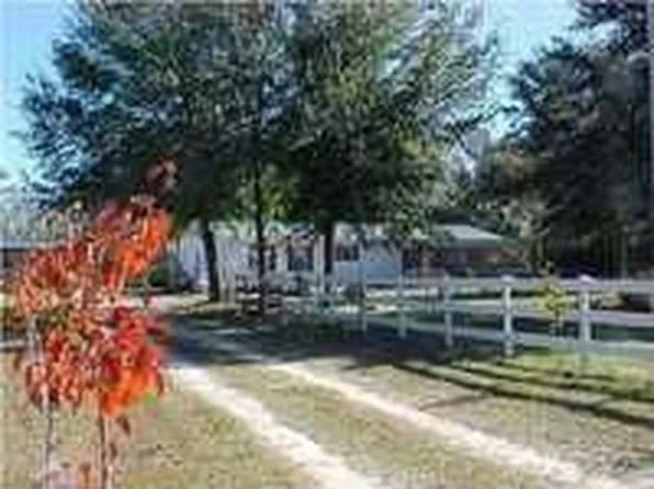 12400 Wildlife Rd, Holt, FL 32564