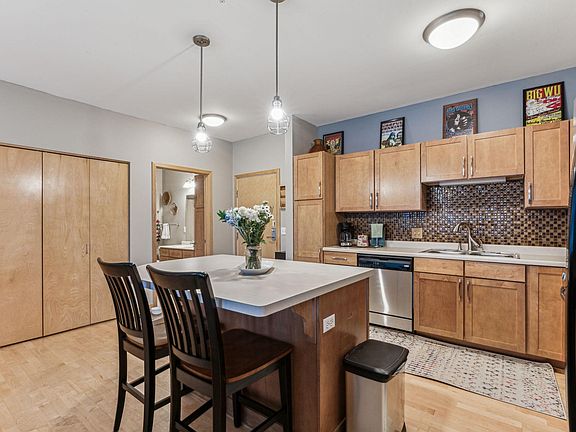 4th image of 4750 E 53rd St APT 109