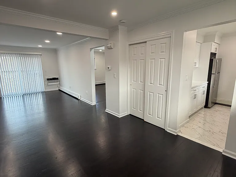 14 Central Dr #5 — Photo 1
