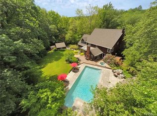 18 Green Valley Rd, Armonk, NY 10504