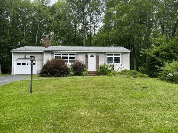 113 royal heights Heights, Wells, ME 04090