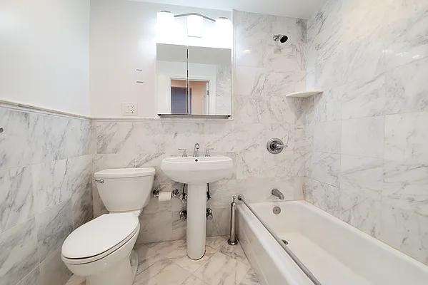 Rented by Warburg | media 25