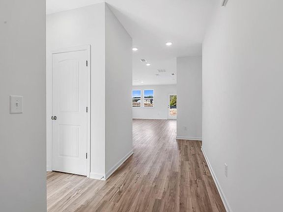 3rd image of 167 Sweet Water Ln