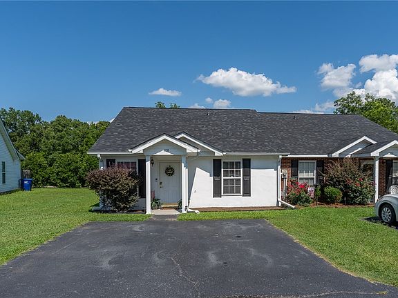 2nd image of 108 Pender Row Cir