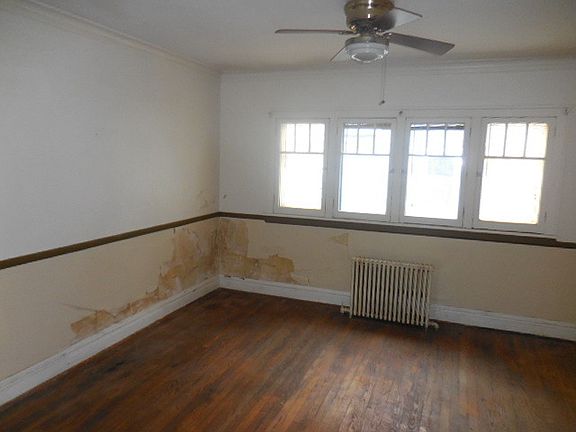 3rd image of 1605 S 8th Ave