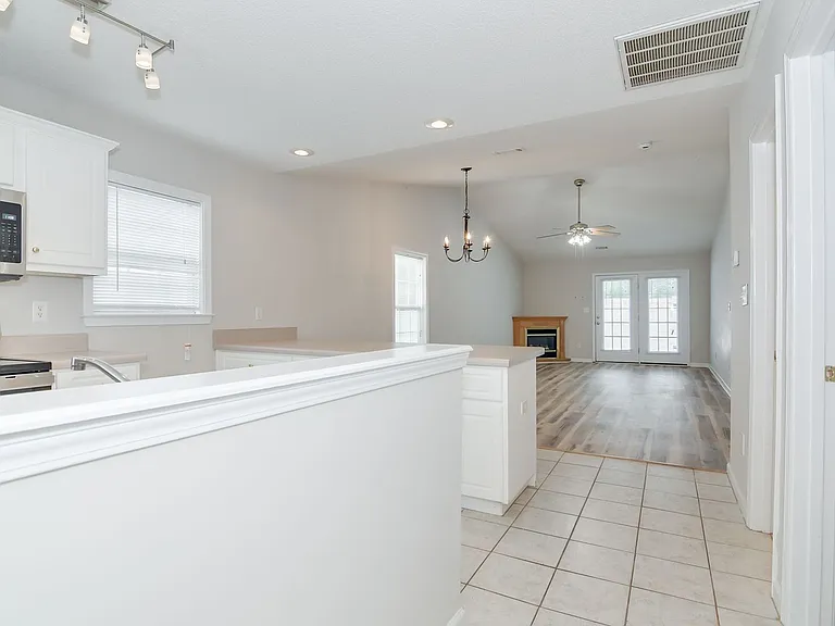 306 Evans Lake Way — Photo 6