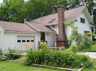 53 New Boston Rd, Francestown, NH 03043