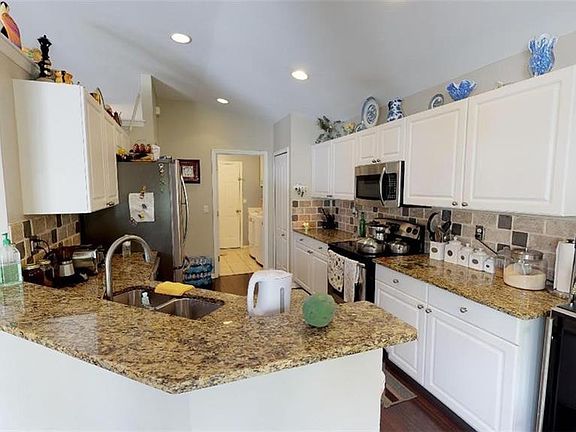 5th image of 13245 Hampton Park Ct