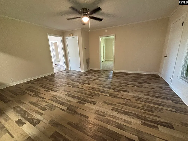 161 Columbia Ave — Photo 10