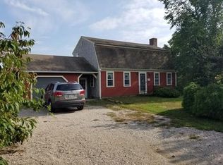 8 Longmeadow Rd, Dartmouth, MA 02747