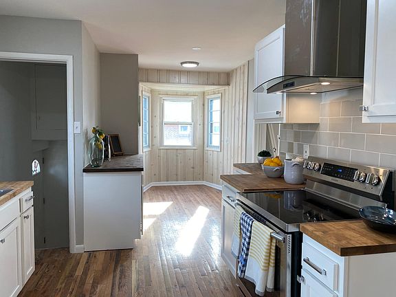 2nd image of 1007 Parkwood Dr