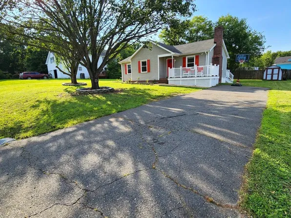 7113 Sharon Rd, Fredericksburg, VA 22407