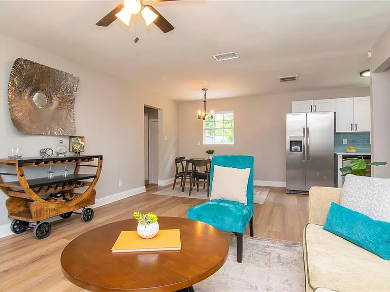 3708 W Tyson Ave — Photo 9
