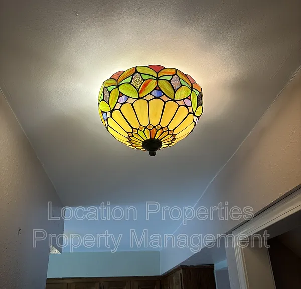 1905 W 3rd St #1 — Photo 8