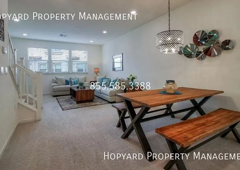 215 Siderno Ct — Photo 3