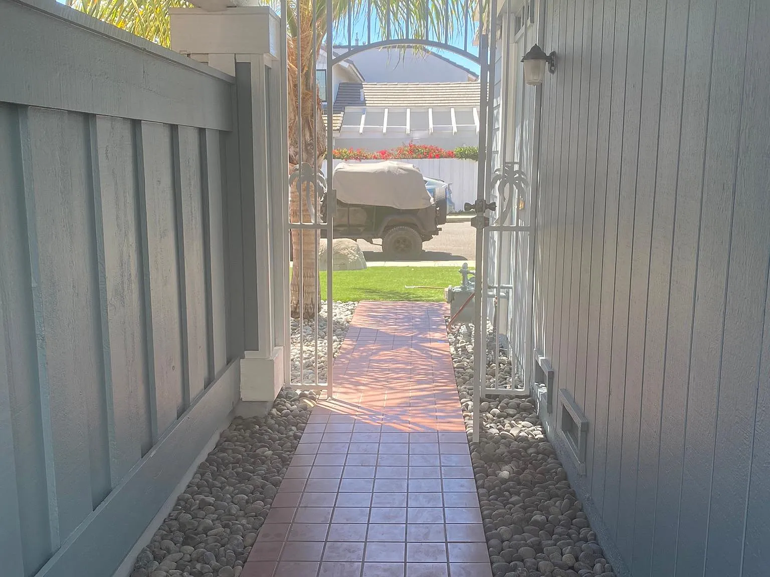 3 bed, 1991 sqft, $5,600 — Photo 4