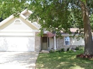 7301 The Cedars Dr, O'Fallon, MO