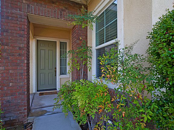 3rd image of 36282 Bladen Ave