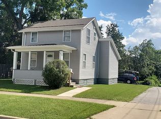 591 Binder St, Aurora, IL 60505