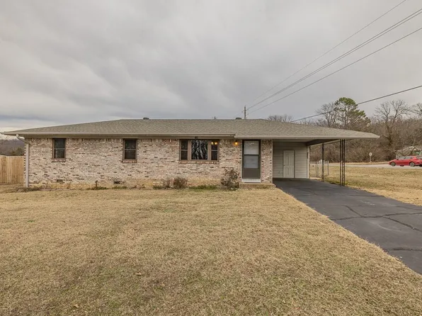 108 N Layne St, Farmington, AR 72730