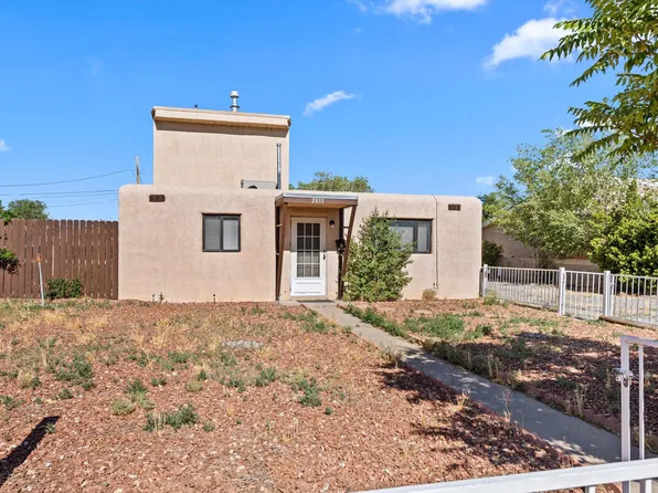 2833 Bel Air Dr NE, Albuquerque, NM 87110