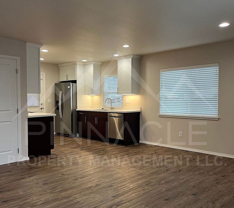1st image of 615 N 1st St #E