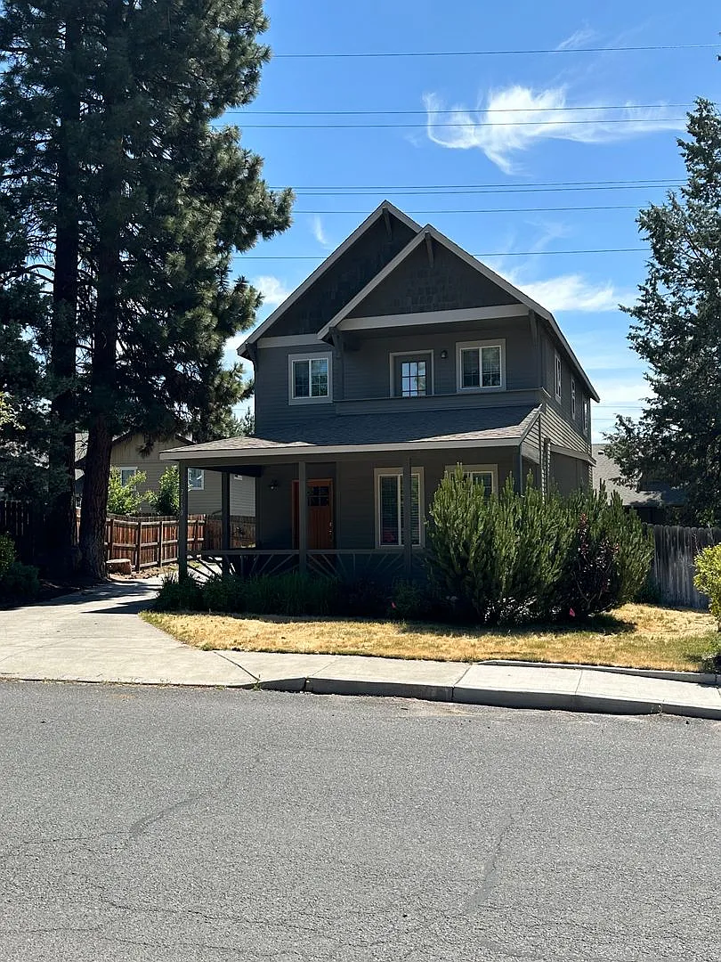 Building Photo - 2110 NW Torrey Pines Dr