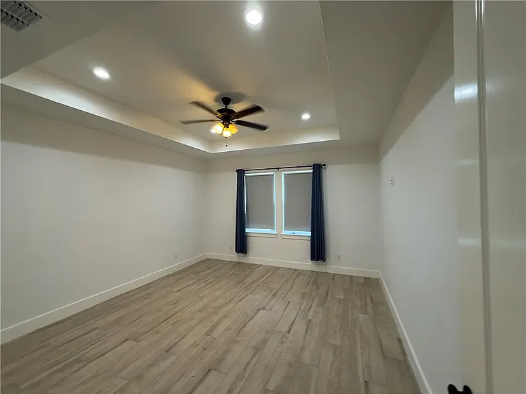 7721 Nadia Dr — Photo 23
